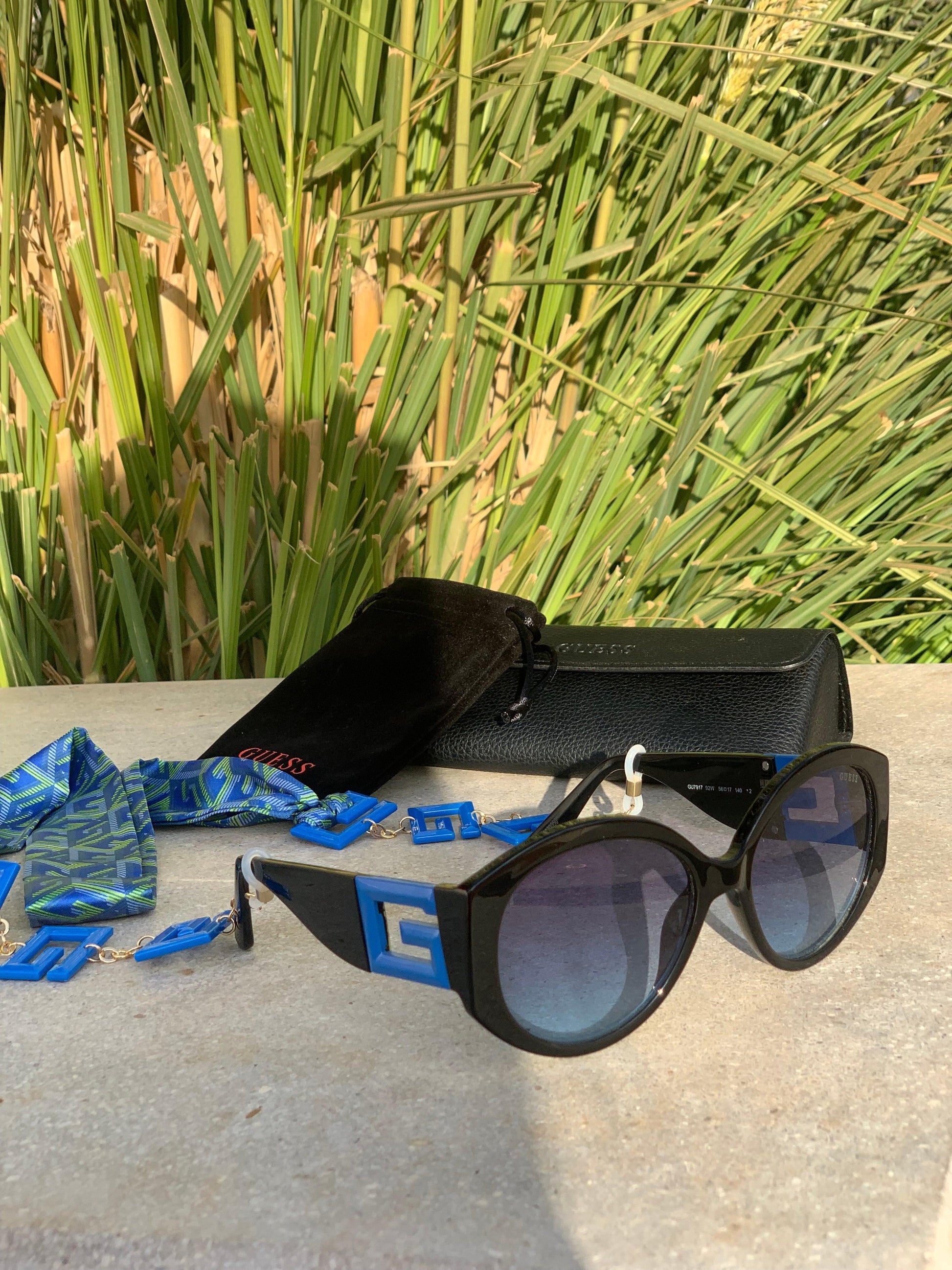 GUESS 7917 92W - OPTIQUE AMSTERDAM